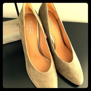 Coach Brown Teddie Pump